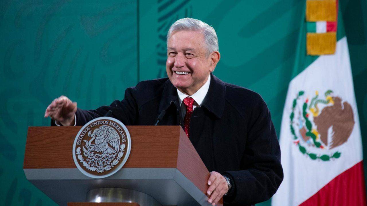 Pide AMLO a mexicanos ahorren electricidad para prevenir futuros apagones