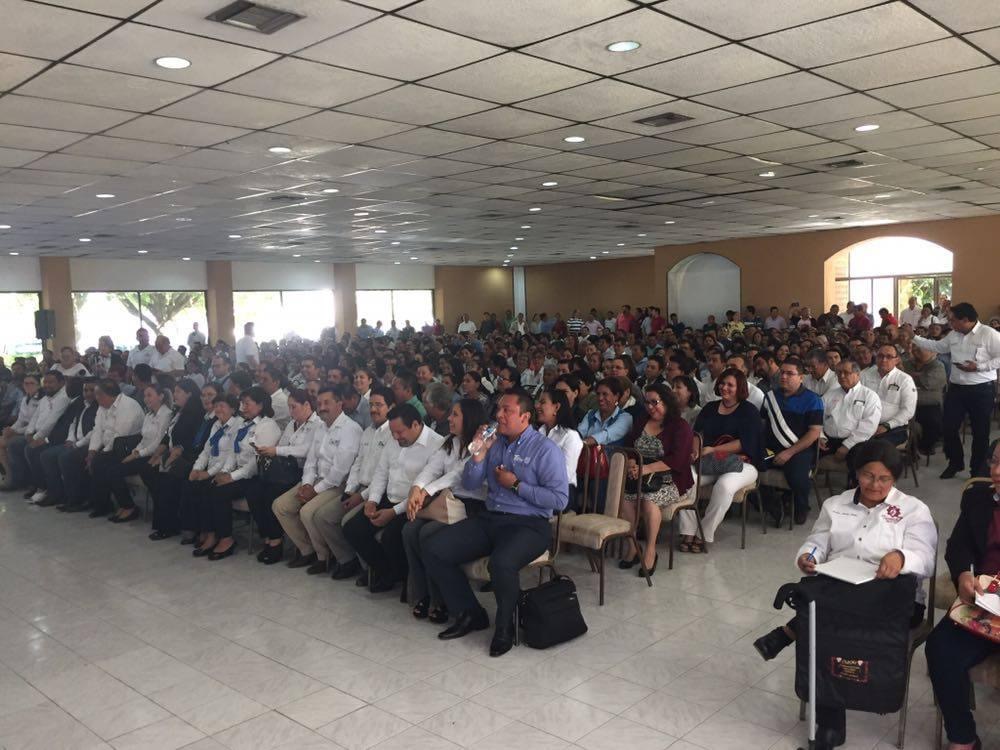 Sociedad de Maestros y Padres en contra de  extender ciclo escolar en educación básica.