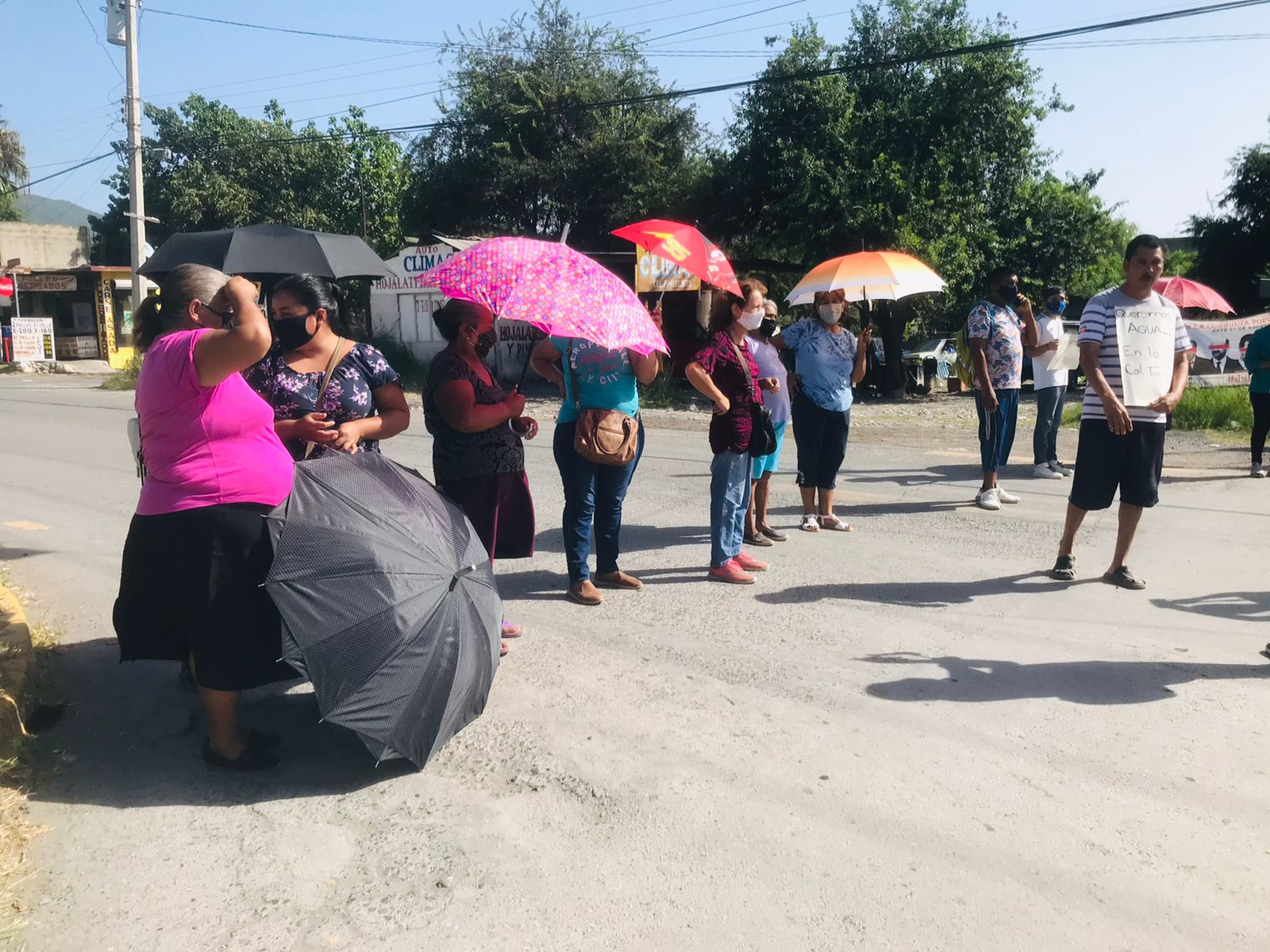 Bloquean libramiento; exigen agua.