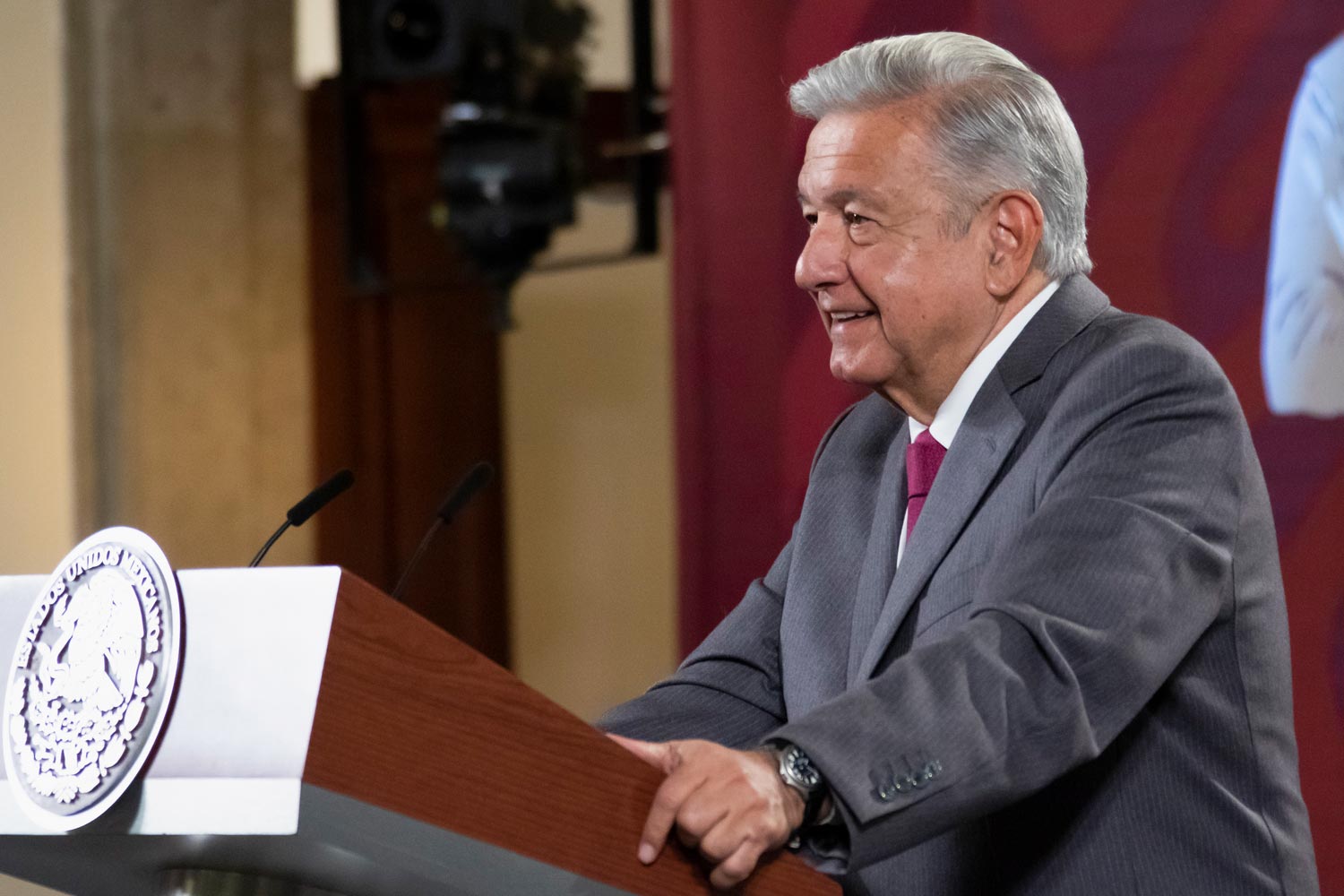 AMLO refrenda apoyo a migrantes venezolanos
