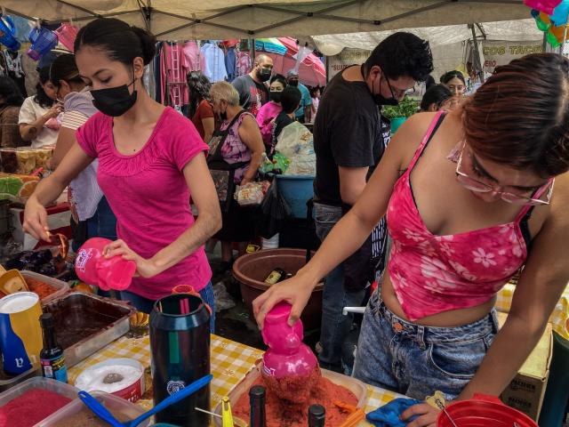 Prohíbe en CDMX la venta de alcohol en los ‘tianguis’
