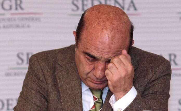 Murillo Karam continúa en terapia intensiva