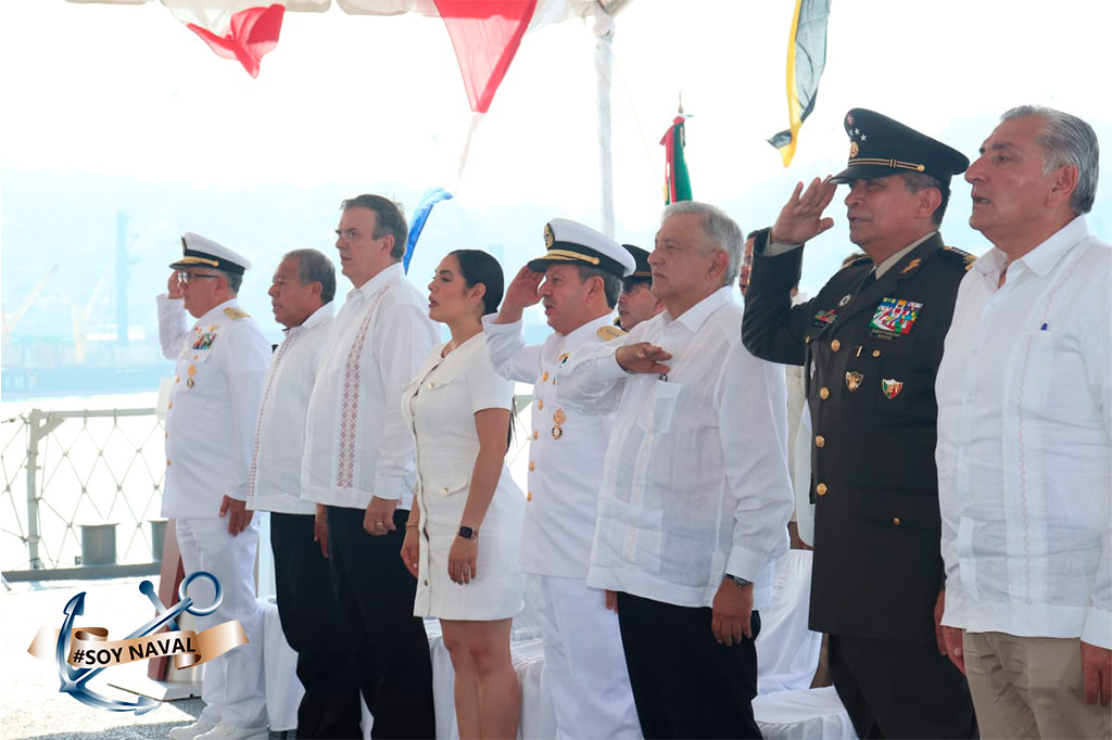 AMLO preside ceremonia conmemorativa al “Día de la Armada de México” en Manzanillo, Colima