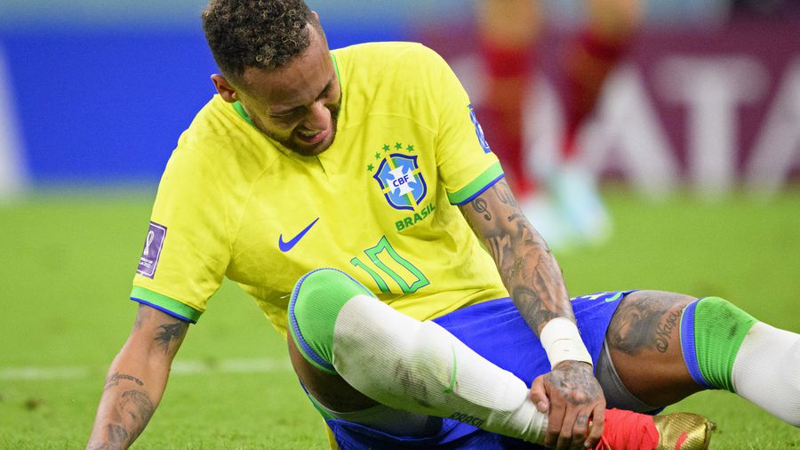 Neymar resultó lesionado del encuentro ante Serbia en Qatar 2022