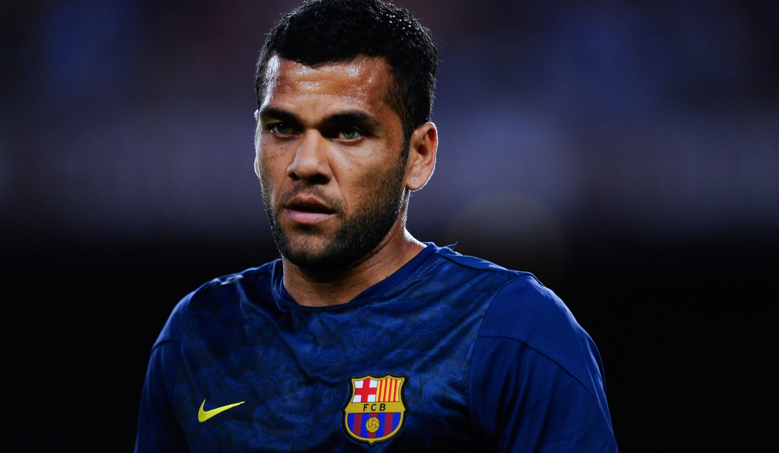 Dani Alves manda emotivo mensaje a Gerard Piqué por su retiro del FC Barcelona