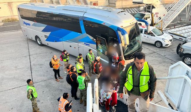 Apoya Gobierno de México en primer vuelo de retorno voluntario de 140 venezolanos