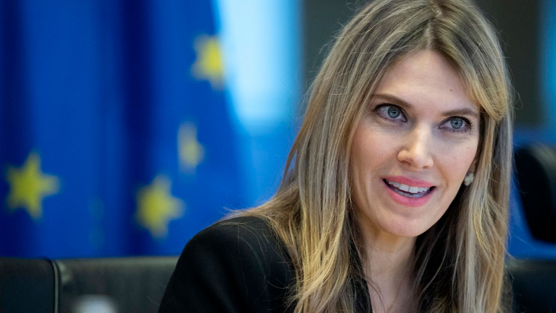 Detienen a Eva Kaili vicepresidenta de Parlamento Europeo por corrupción