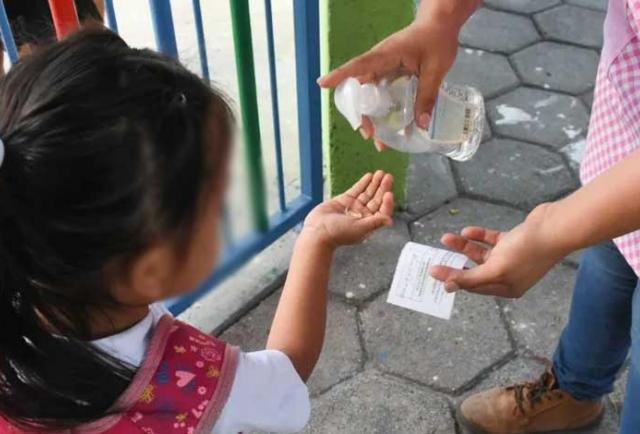 Escuelas de Tamaulipas mantienen filtros anti-covid para prevenir ola de contagios