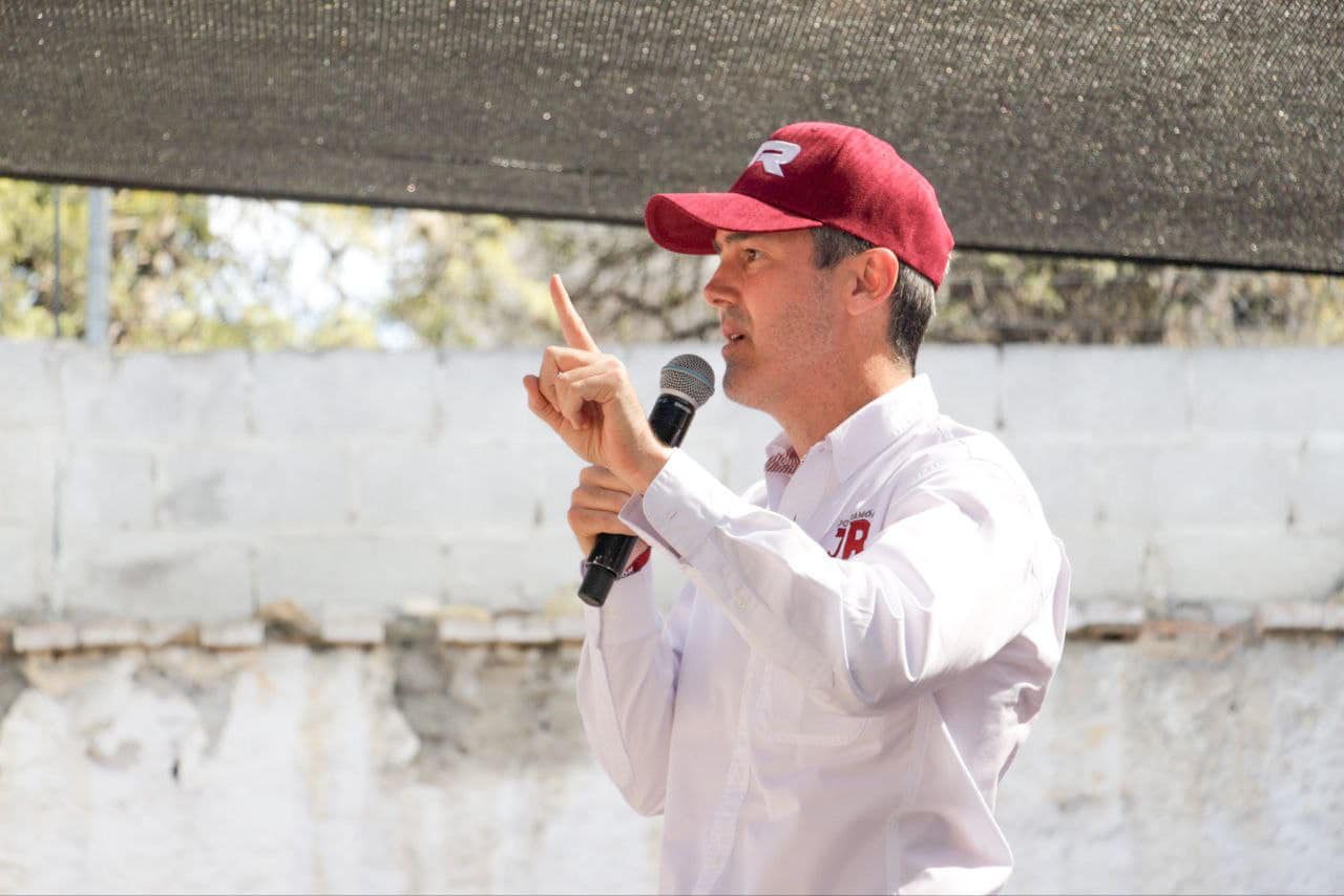Integrantes del magisterio dan su voto de confianza a José Ramón Gómez Leal