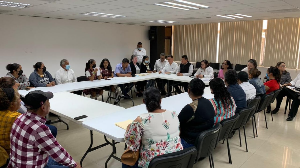 SET se compromete a resolver necesidades educativas de familias de San Fernando