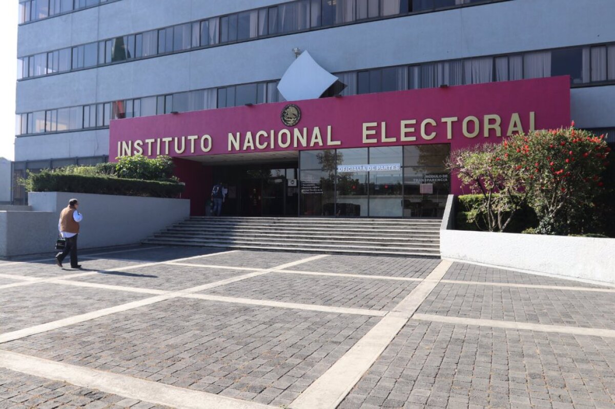 Partidos pactan elegir a una mujer para presidir el INE