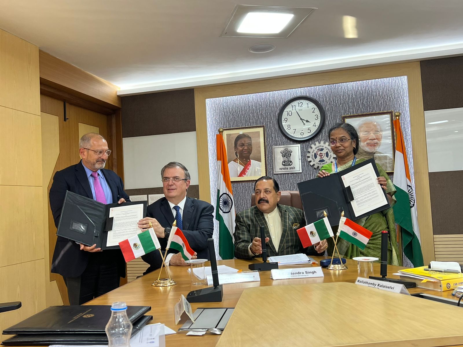 México y la India colaborarán en agua, litio y vacunas, anuncia Marcelo Ebrard