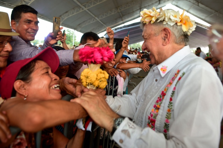 Presidente refrenda compromiso de brindar cobertura de internet gratuito en todo el país