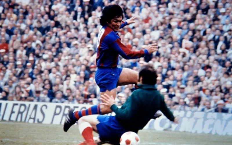 Fallece Hugo Sotil, leyenda del FC Barcelona y de Perú