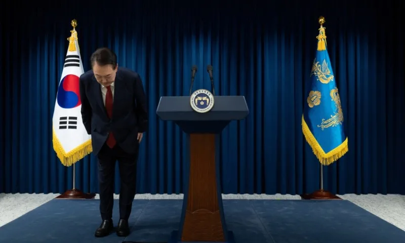 Presidente surcoreano Yoon pide perdón por ley marcial