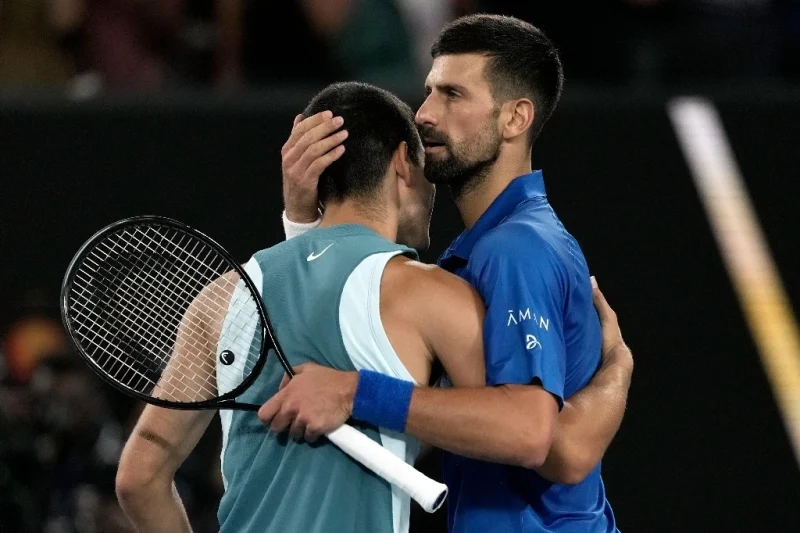 Djokovic elimina a Alcaraz y avanza a semifinales en Australia