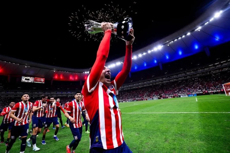 La Liga Mx tiene candados que impiden certificación de clubes, afirma Sergio Bueno