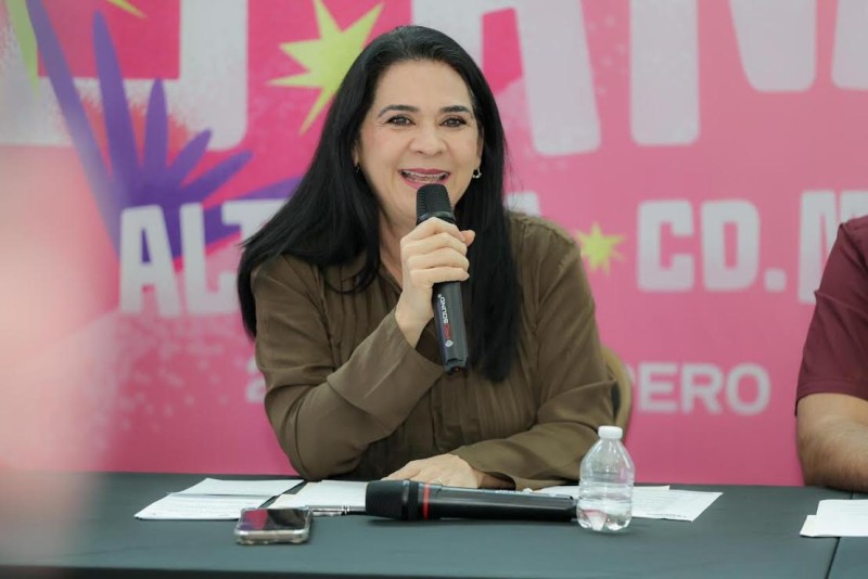 Anuncia Mónica Villarreal espectacular cartelera artística en el Carnaval 2025