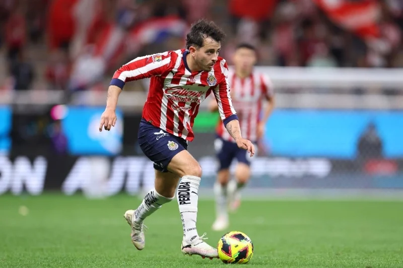 Chivas vence 2-1 al Tijuana