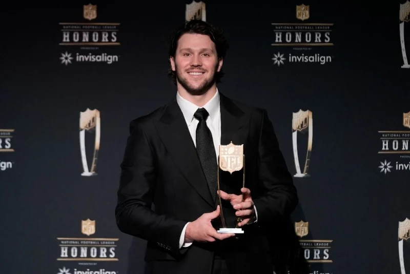 Josh Allen galardonado como el Jugador Más Valioso de la NFL