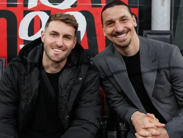 Santiago Giménez, presente en el ‘derbi de la Madonnina’