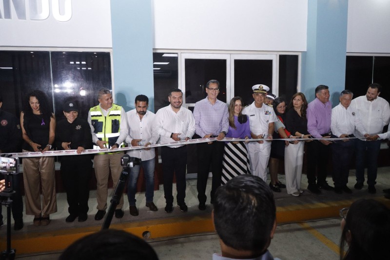 Erasmo pone en operación Centro de Control y Mando en playa Miramar