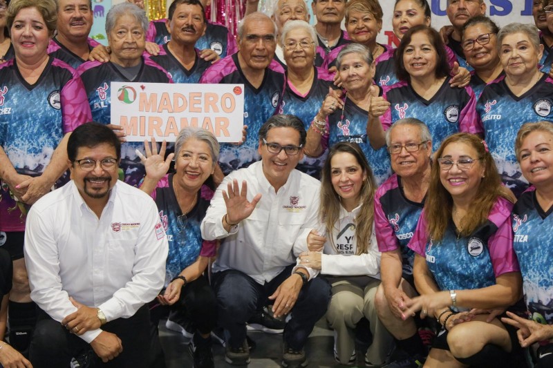 Erasmo González impulsa actividades deportivas de los Adultos Mayores