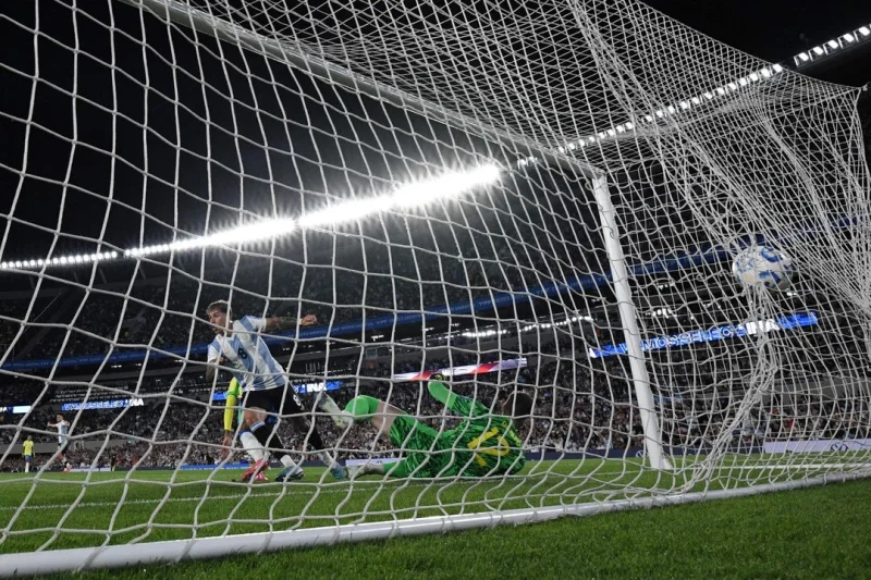 Argentina golea 4-1 a Brasil y festeja boleto al Mundial