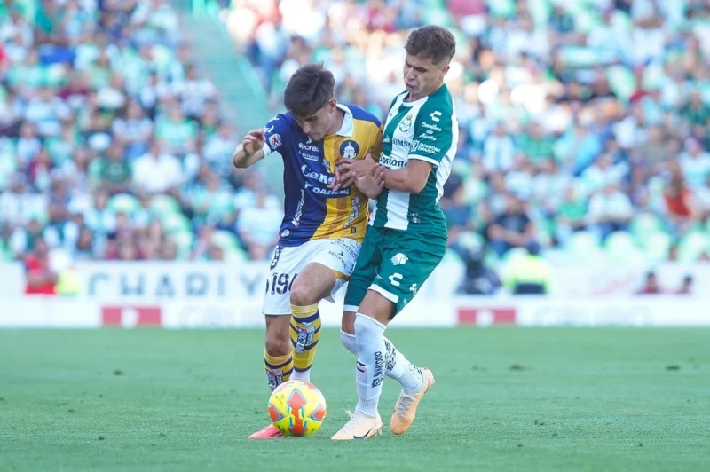 Atlético de San Luis hunde a Santos con remontada