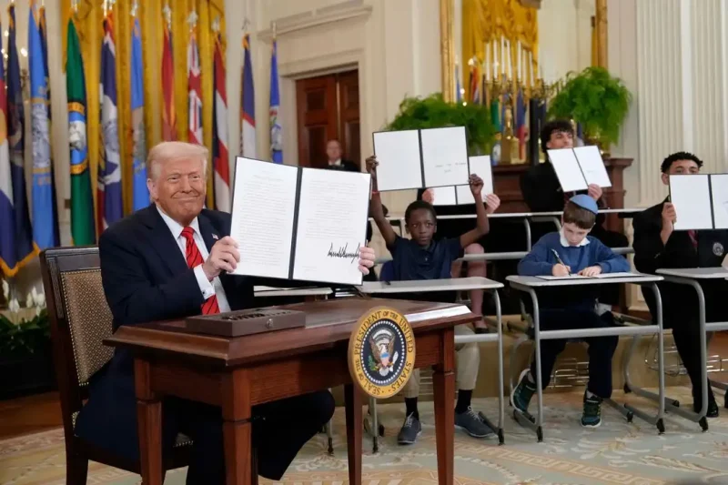 El ataque de Trump contra la educación