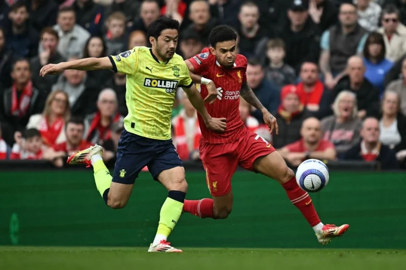 Liverpool remonta y se impone 3-1 a Southampton en la Liga Premier