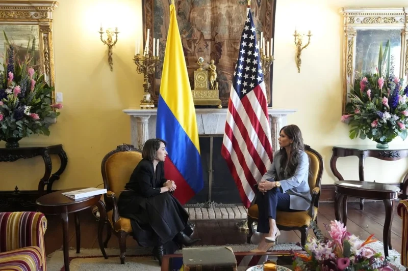 Secretaria de Seguridad Nacional de EU visita Colombia tras roce de Trump y Petro