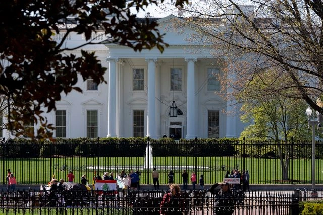Asesor de Trump utilizó cuenta Gmail para asuntos gubernamentales