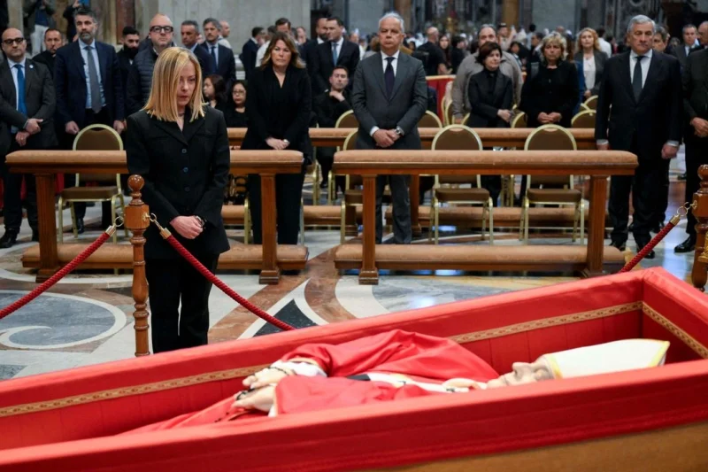 Casi 20 mil personas han visitado capilla ardiente del papa Francisco