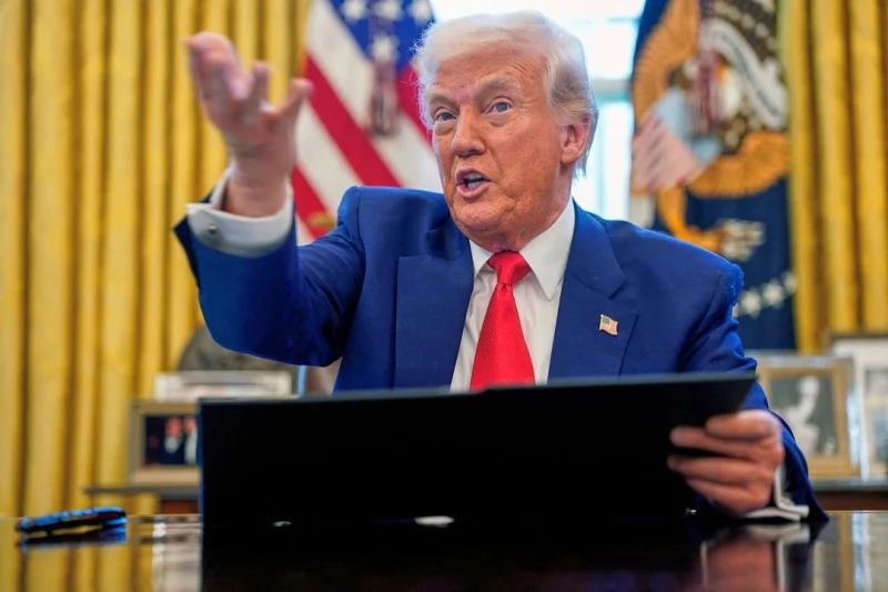 Trump firma decreto para facilitar exportaciones de armas de EU