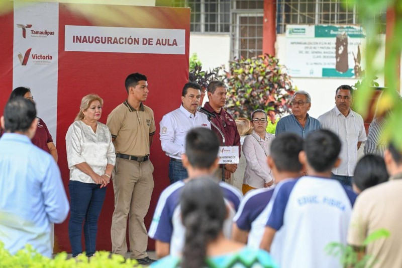 Entrega presidente Gattás aula a secundaria del ejido La Presa de Ciudad Victoria