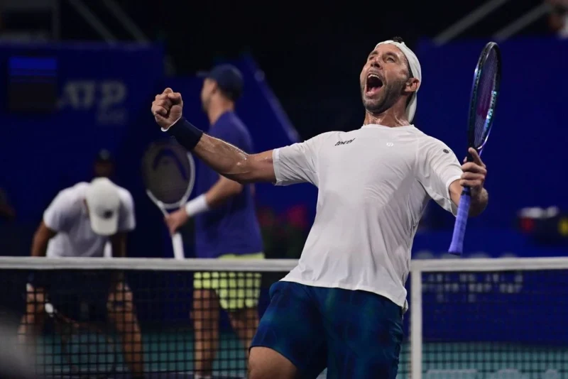 Mexicanos González y Zarazúa avanzan en el Abierto de Francia en dobles