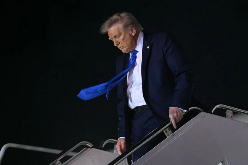 Ordena Trump cancelar financiamiento de TV y radio públicas de EU