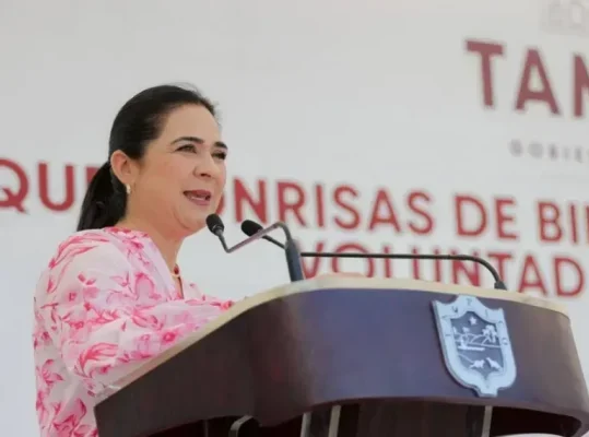 Mónica Villarreal lleva salud bucal gratuita a La Borreguera en Tampico, con unidad dental móvil