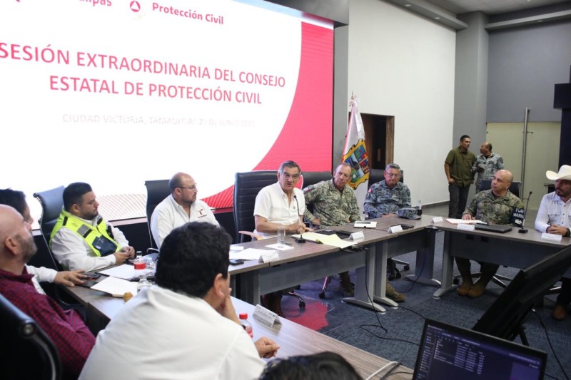 Ordena gobernador de Tamaulipas reforzar acciones preventivas ante cercanía de tormenta Barry