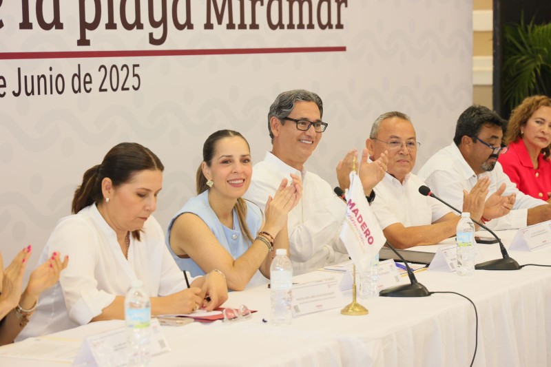 En nuevo foro se fortalece Reglamento de Playa Miramar; se consolidará orden, seguridad y sostenibilidad: Erasmo