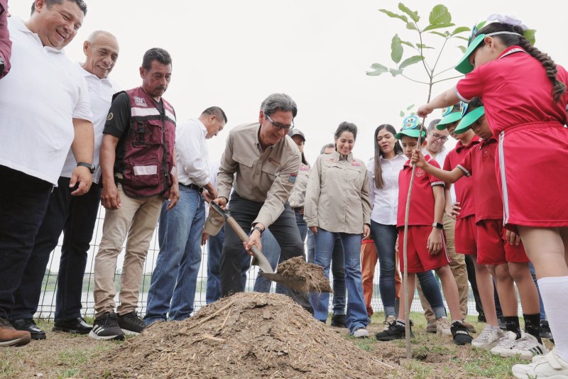 Impulsa Erasmo programa de reforestación “Sembrado Sueños con Raíces” en Ciudad Madero
