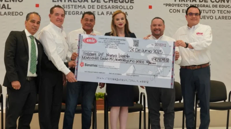 En Nuevo Laredo, la Industria de la Construcción entrega un cuantioso apoyo al DIF