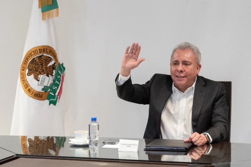Gobierno y FSTSE acuerdan incremento del 9% entre salario y prestaciones
