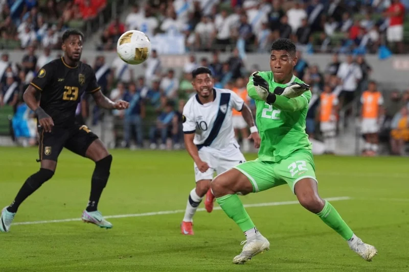 Luis Fernando Tena y Guatemala caen ante Panamá en Copa Oro