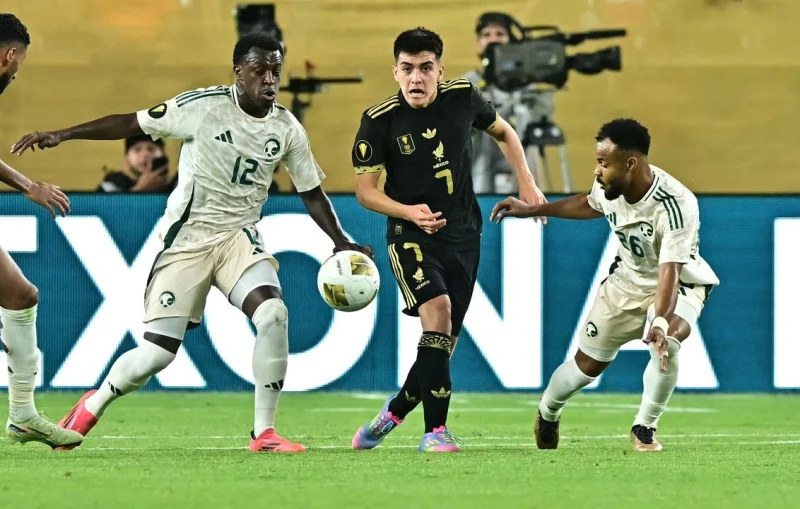 México, a semifinales de Copa Oro; vence a Arabia en debut de Gilberto Mora
