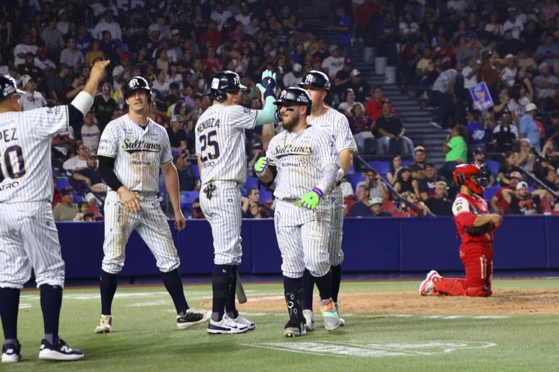 Sultanes se lleva el primero de la serie frente a Diablos Rojos del México