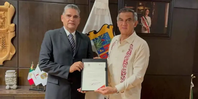 Entrega gobernador nombramiento a nuevo secretario de Seguridad de Tamaulipas