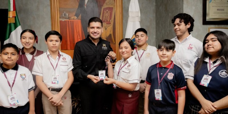Recibe Alcalde Beto Granados a la Red Impulsora de la Transformación en la Presidencia Municipal