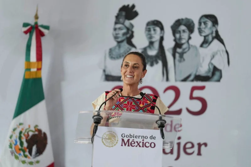 Los migrantes no son criminales y México los protege, reitera Sheinbaum